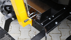 Výkonný štěpkovač na naftu s pásovým podvozkem LS 160 DW Track M